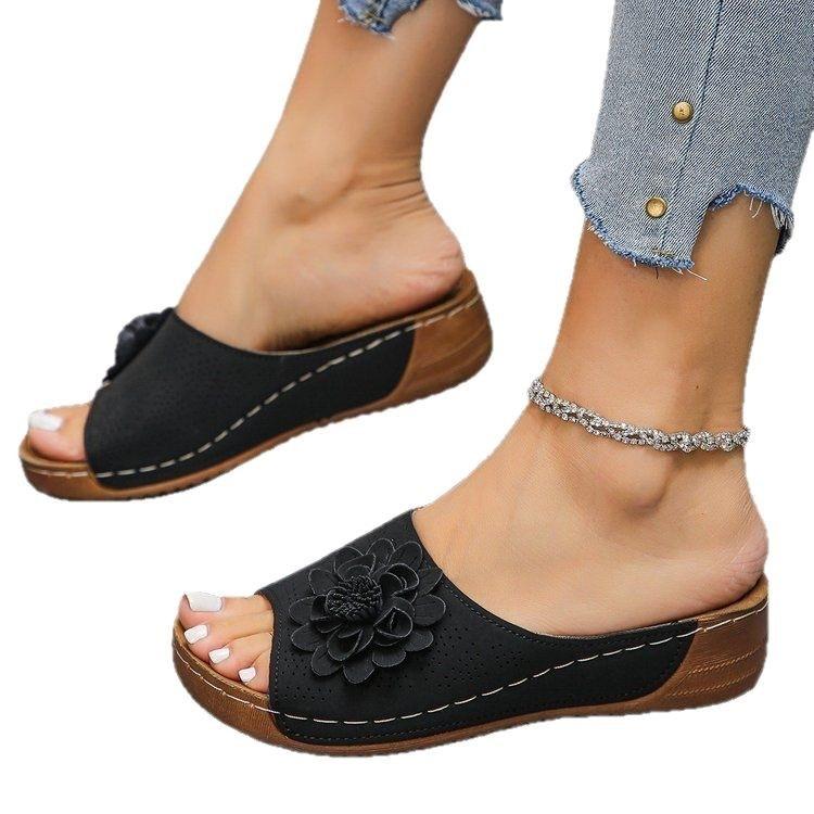 2025 Spring and Summer New 2025 Slope Heel Open Toe Outer Wear Slippers Women's European and American Sandals Large Size Women's Shoes