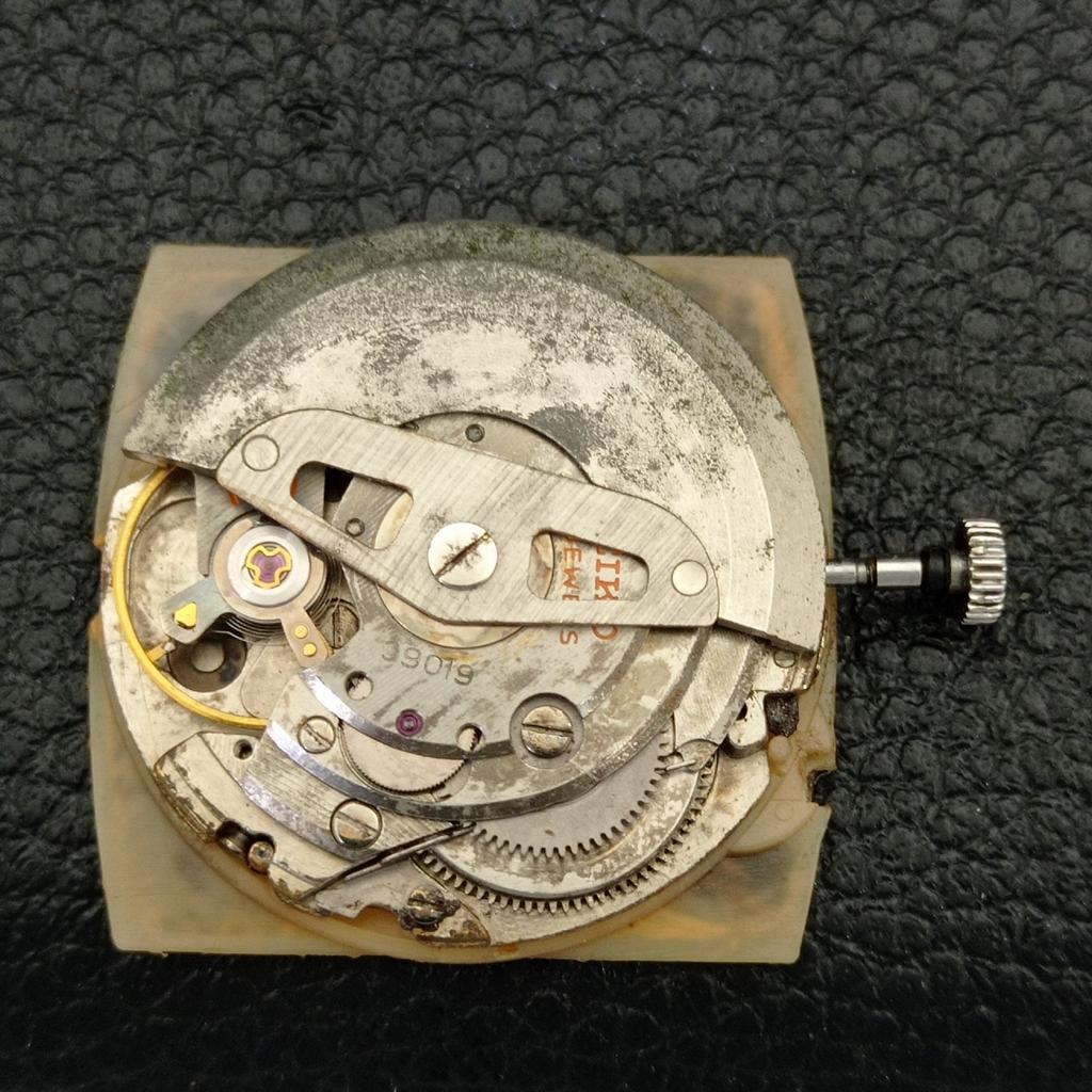 USED VINTAGE SEIKO DX AUTOMATIC 6106C JAPAN MENS WHITE DIAL WATCH a433863-2 R119-a433863