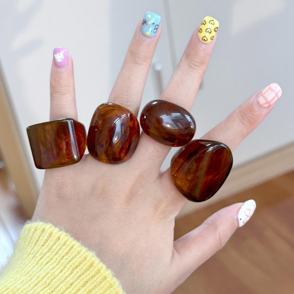 Vintage Geometric Resin Ring Lightweight Design Amber Tone Jewelry Gift Comfort Fit Retro Resin Accessory For Women Men