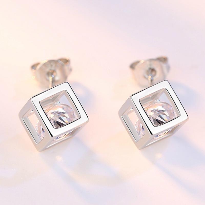 Silver Love Rubik's Cube Earrings for Women, Japanese and Korean Simple Fashion Temperament Personalized Square Earrings for Earrings
