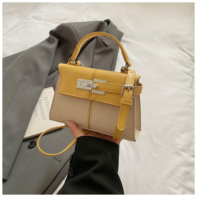 2025 summer new simple retro women's bag fashion niche portable messenger small square bag French simple commuter bag