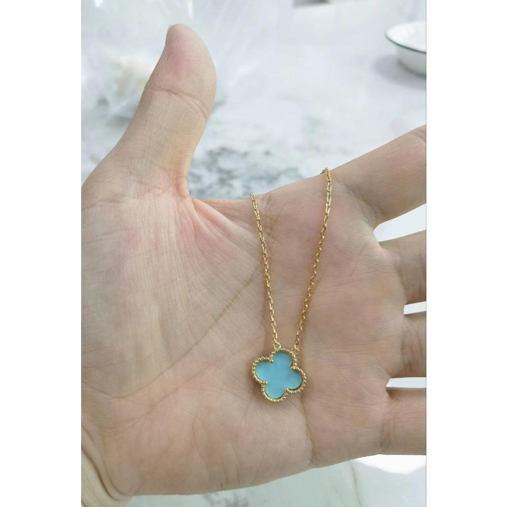 High-end Four-leaf Clover Necklace for Women 18K Rose Red Chalcedony Agate Natural White Shell Pendant Clavicle Chain