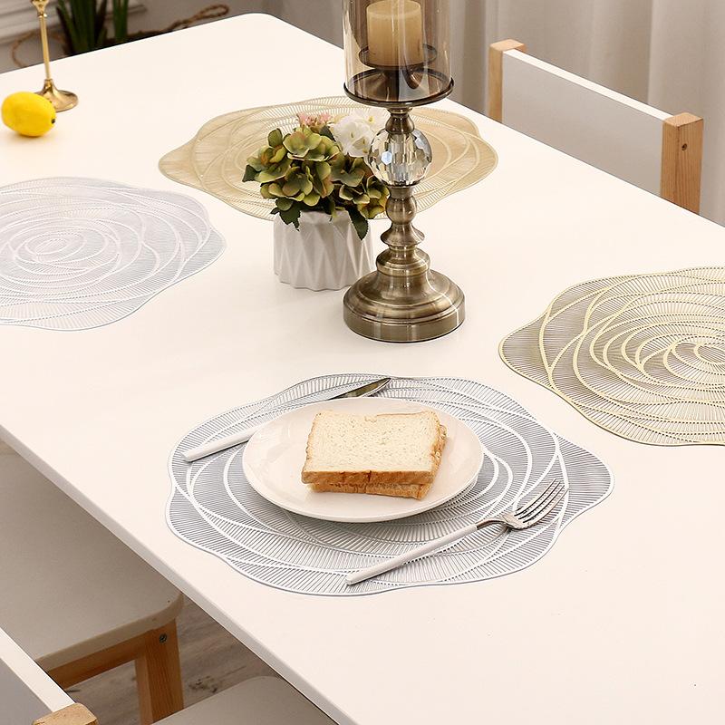 Horký prodej Podložka pod jídlo s růžemi, Izolační podložka, Lehký luxus, Horká zlatá podložka pod hrnek, Měkká PVC dekorace, Podložka na stůl, Podložka pod talíř na párty