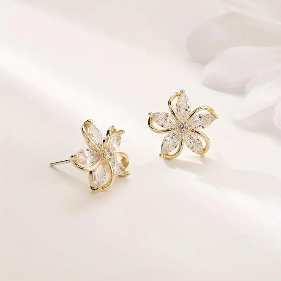 Women' & Suitable for 2pcs Golden-Toned Five-Petal Flower Earrings with Cubic Synthetic Cubic Zirconiaia - Five-Petal Flower Stud Earrings