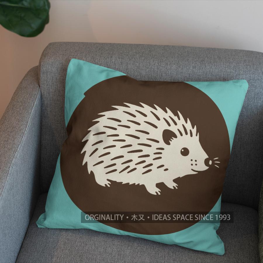 2D Cute Hedgehog Design Throw Pillow For Home Pattern Cushion Cover Suitable For Sofa Bedroom Car Pillow Cover