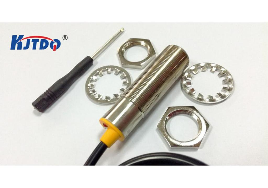 KJTDQ/Kaigit High-Temp Photoelectric Sensor M18 PNP 3-Wire, Normally Open Photoelectric Switch