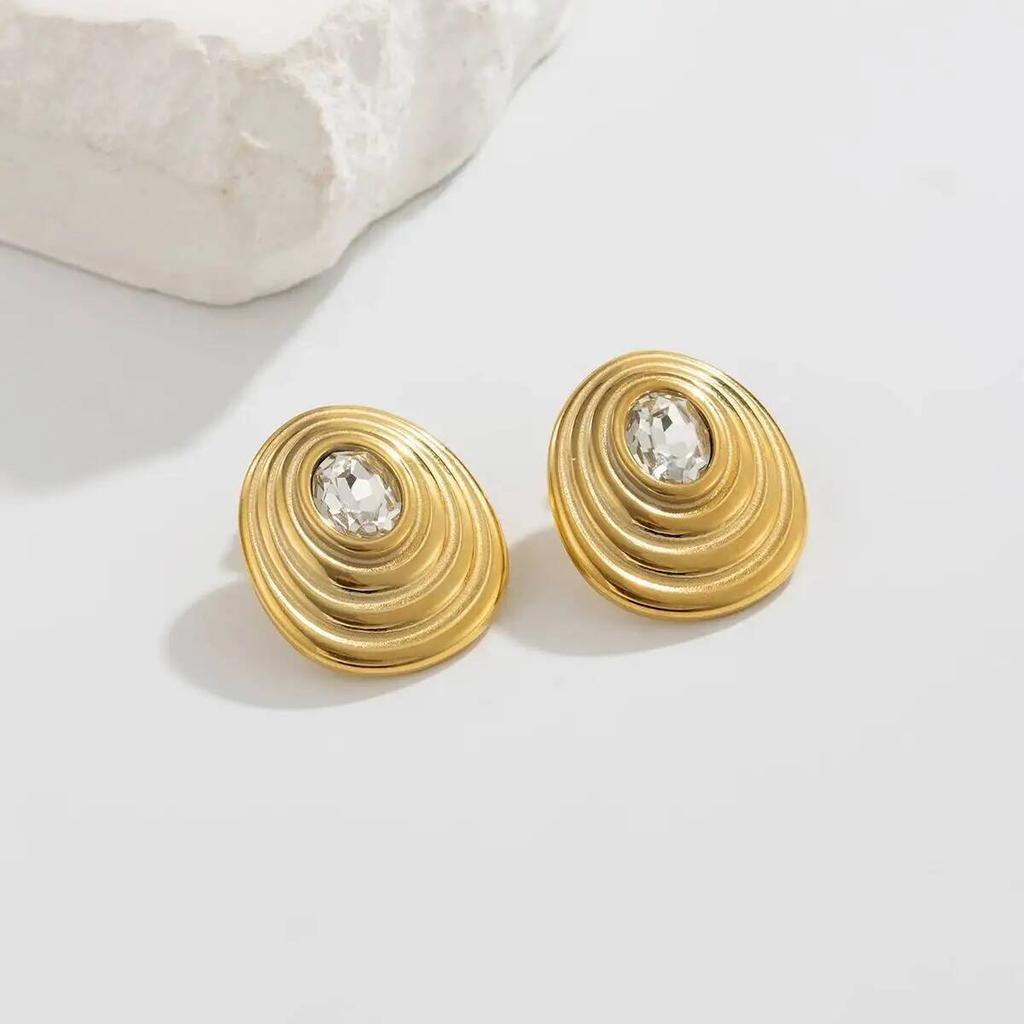 Salircon Temperament Retro Stainless Steel Inlaid Zircon Stud Earring for Women Vintage 18K Gold Plated Piercing Earring Jewelry