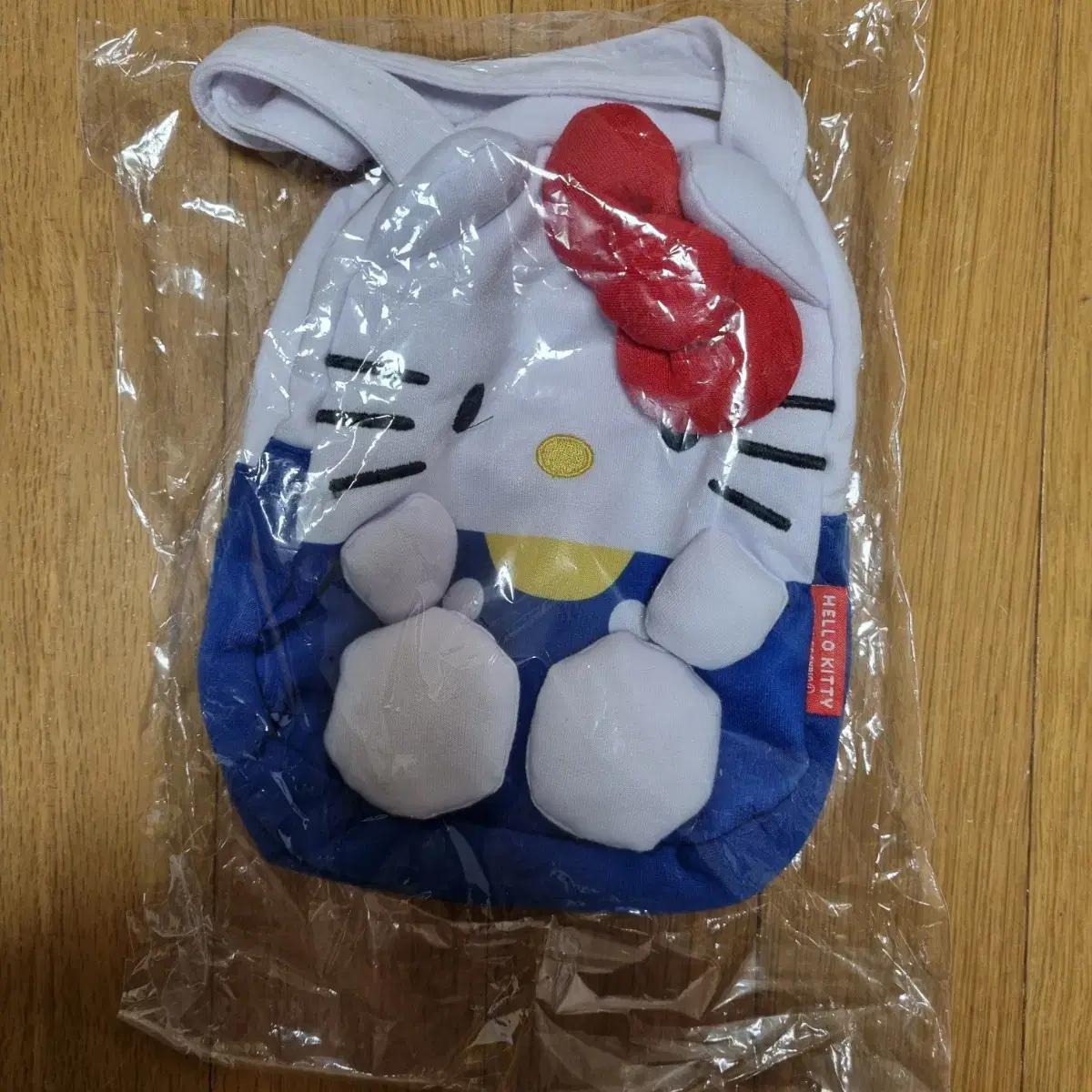 

Сумки и пакеты для ланча Sanrio Hello Kitty уже в продаже