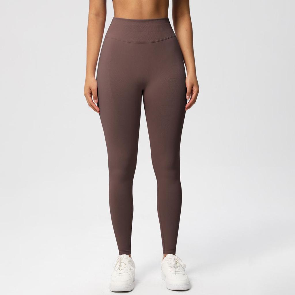 High-Waisted Peach Seamless Yoga Pants for Women - Hip-Lifting, Three-Section Design for Fitness & Running