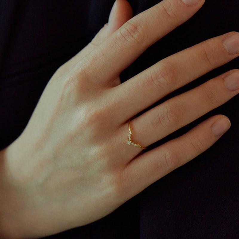 Shertz Crown Cubic Point Slim Ring (14k)