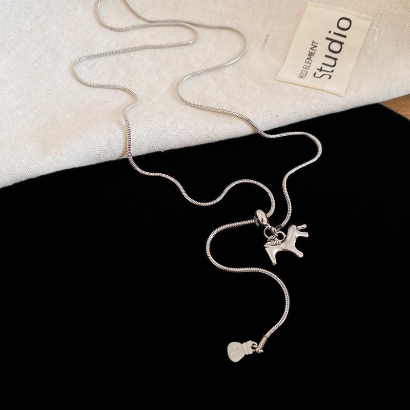 Fashion Simple Pulling Pony Pendant Necklace Versatile Metal Sweater Chain Pendant Necklace Jewelry Accessories Gifts