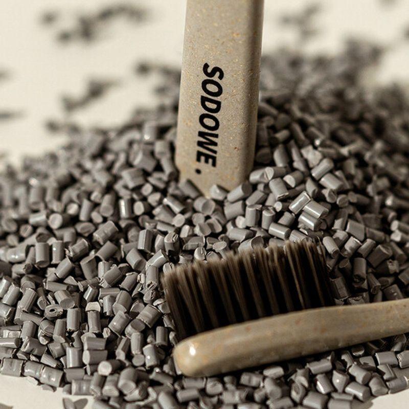 Soduwi Woodchip Triple Double-Sided Fine Bristles Toothbrush Winter Dawn Gray x 1 Triple Toothbrush Gray x 1ea