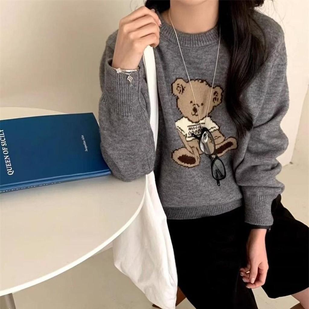 Women's Cartoon Embroidered Round Neck Loose Knit Sweater