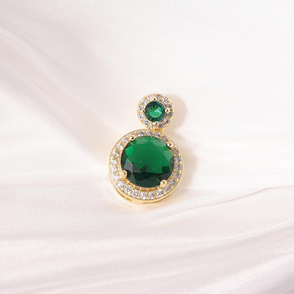 Emerald Geometric Pendant Necklace for Women - Trendy Clavicle Chain Accessory