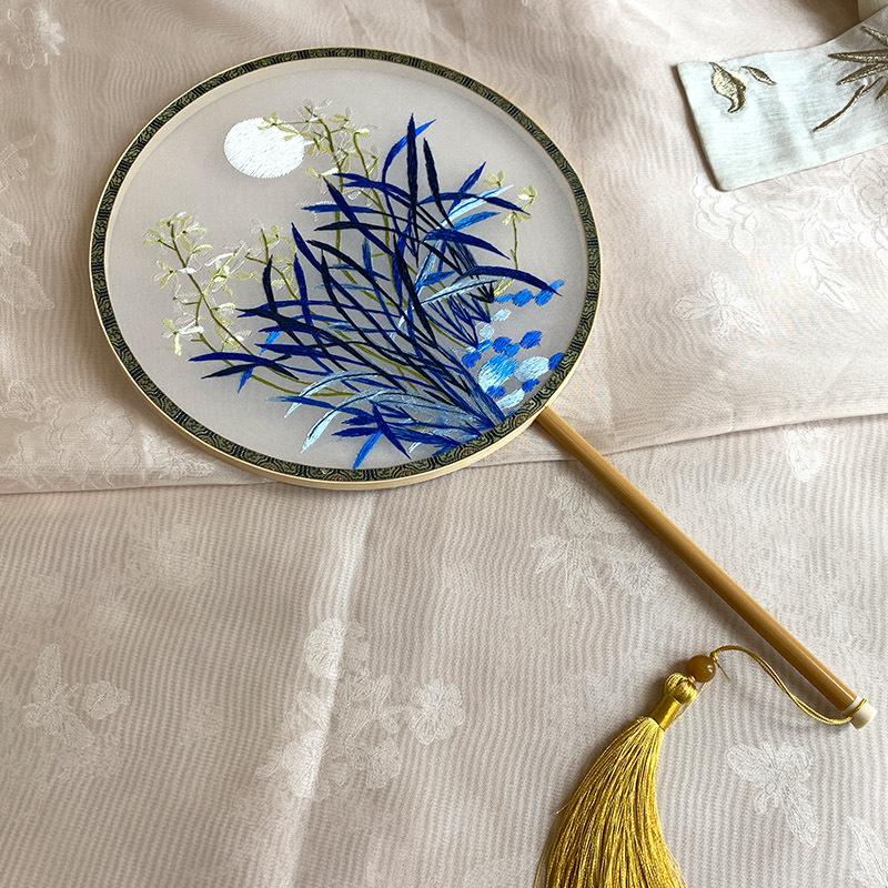 Ventaglio da Palazzo di Suzhou Ricamato su Entrambi i Lati in Stile Antico con Nappa - Ventaglio Rotondo di Bellezza Hanfu Cinese Fatto a Mano