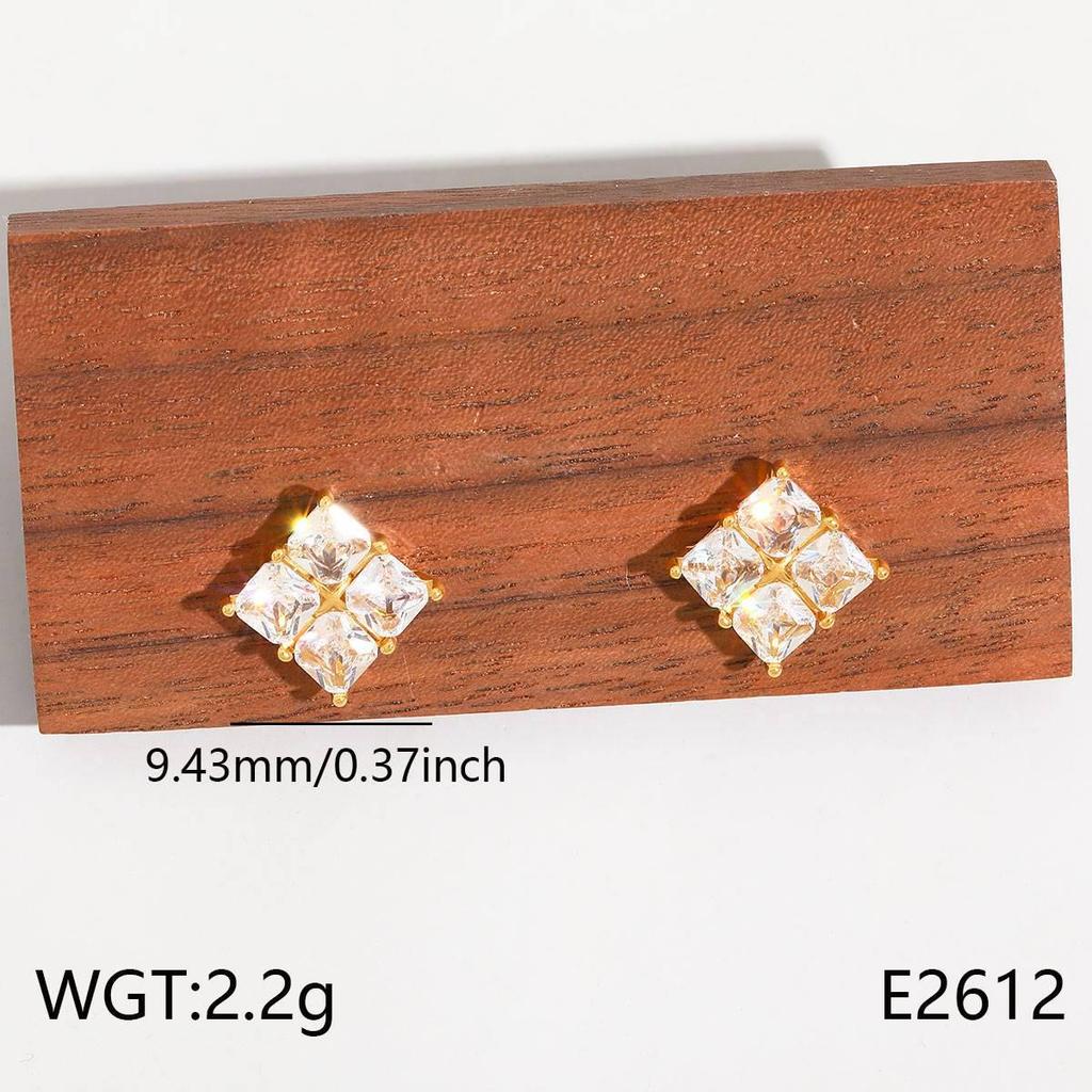 Gold C-Shaped Round Hoop Earrings with Bright Surface, French Light Luxury, High-End Stainless Steel