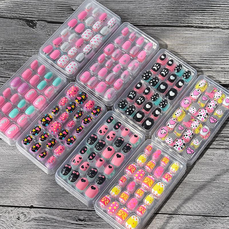 24pcs/box Candy Kids False Nail Cartoon Full Cover Press On Fake Nails Tips Kawaii Acrylic Artificial Fingernails for Girls