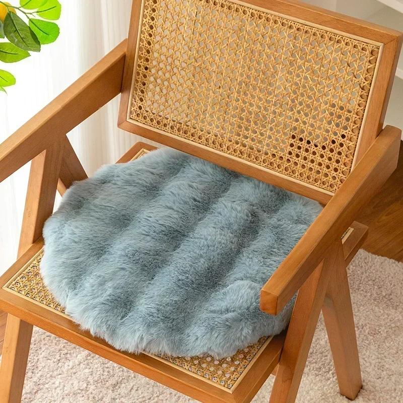 

Plush Circular Seat Cushion Makeup Chair mat Cushion Winter Round Stool White Imitation Rabbit Fur Thickened Seat Cushion 40cm