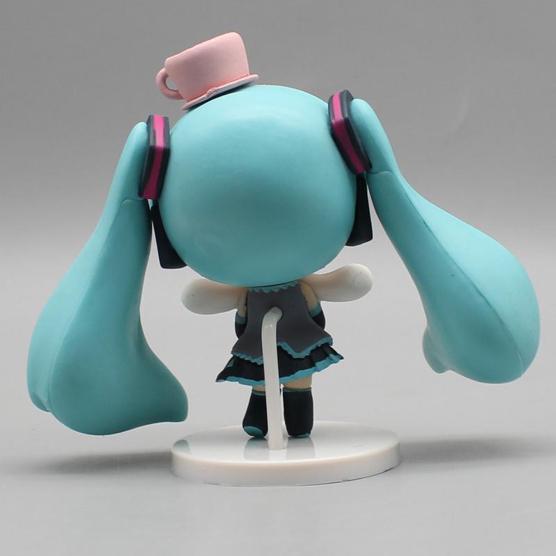 Hatsune Miku Anime Figurine Holding Cinnamoroll Bean Eyed Kawaii Tabletop Decorations Action Figures Doll Model Children ToyGift