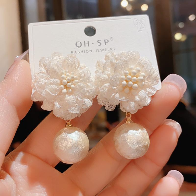 

New Style Fresh and Artistic Personalized Fabric Flower Hanging Pearl Earrings for Women s 925 Silver Needle High-end Feel Earrings