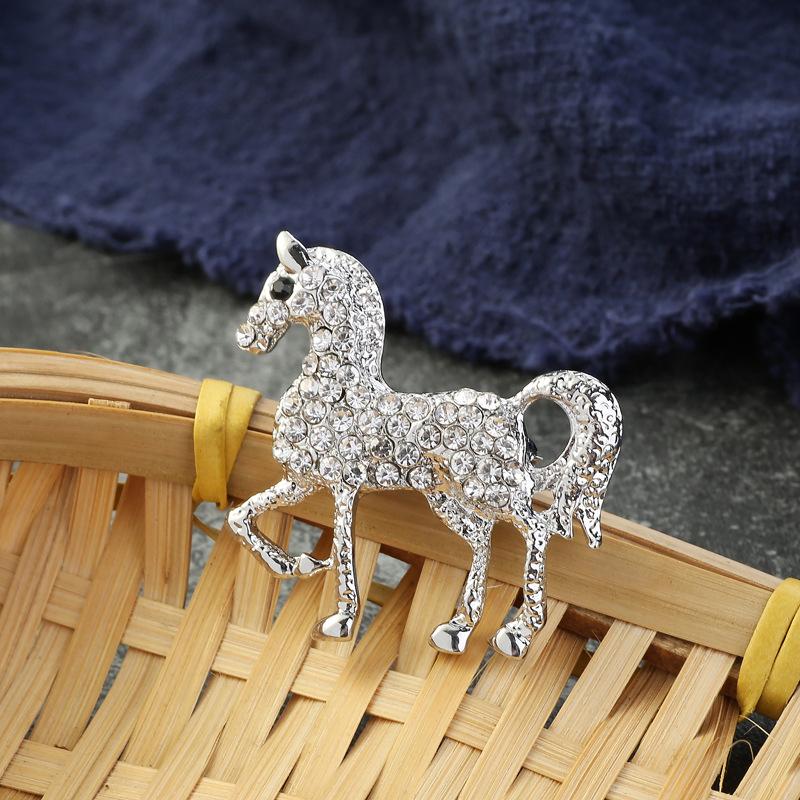 Kitten New Year Horse Brooch High-Grade Alloy Animal Corsage Zodiac Pin Clothing Accessories