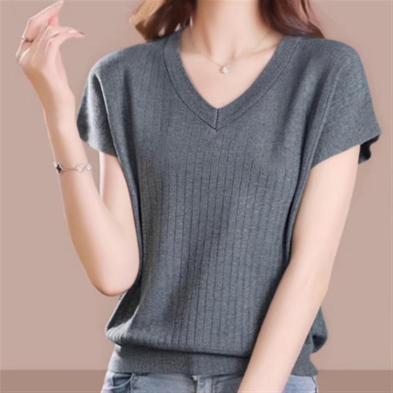 

Plus Size V-neck Striped Short Sleeve Knit Top - Versatile & Slimming Casual Wear One Size