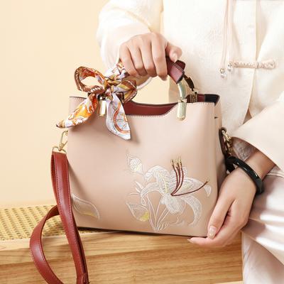 Mother's Day Gift Embroidery New Chinese-style Large-capacity Portable Lady's Mother Bag Atmospheric High-end Messenger Women's Bag