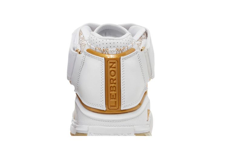 Nike Zoom Lebron 2 Retro 'Maccabi' 2022
