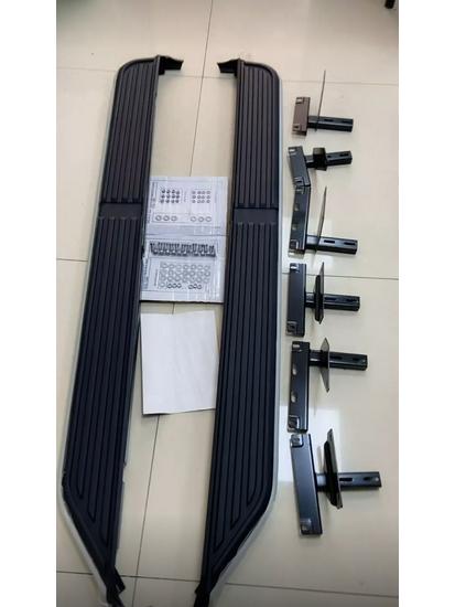 Land Rover Discovery 3/4 Running Boards: Fits 2005-2016 Models, Original Style Side Steps
