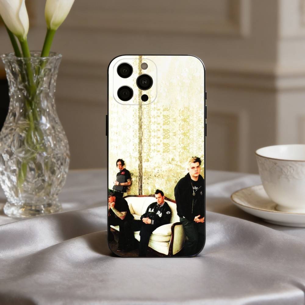 Pop-rock g-Good Charlotte Band Phone Case For iPhone 17pro,16,15,14,13,12,11 Plus,Pro Max,XS,Soft Silicone Black Cover
