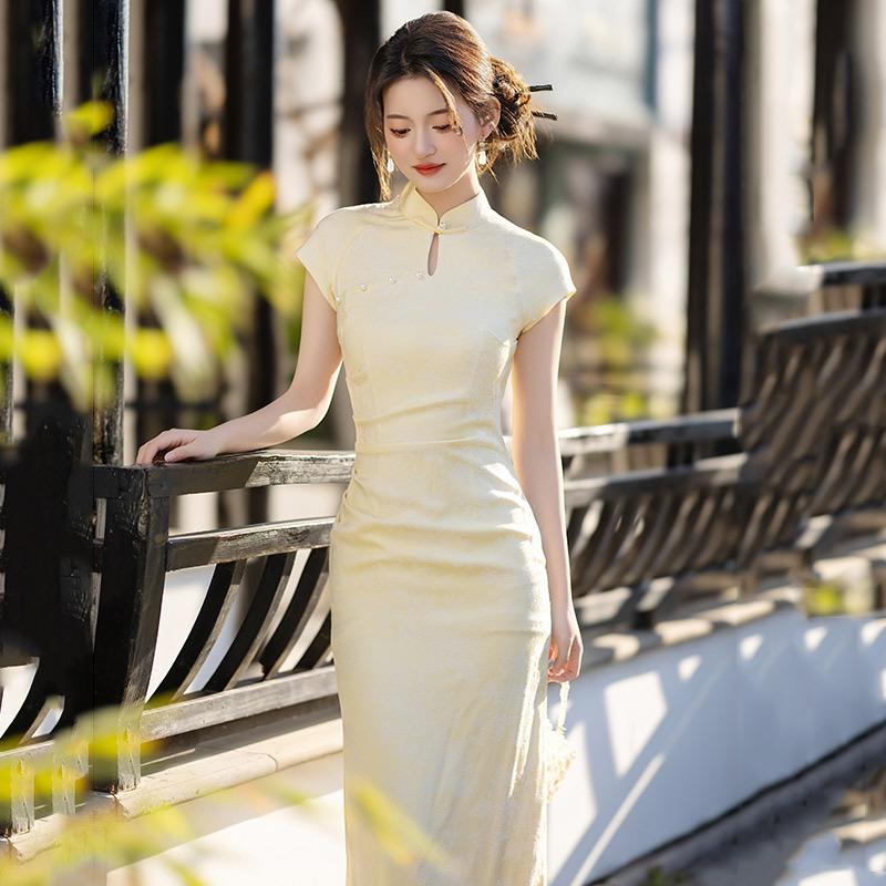 Goose yellow national style new Chinese long improved cheongsam 1011 new young women's retro banquet dress summer