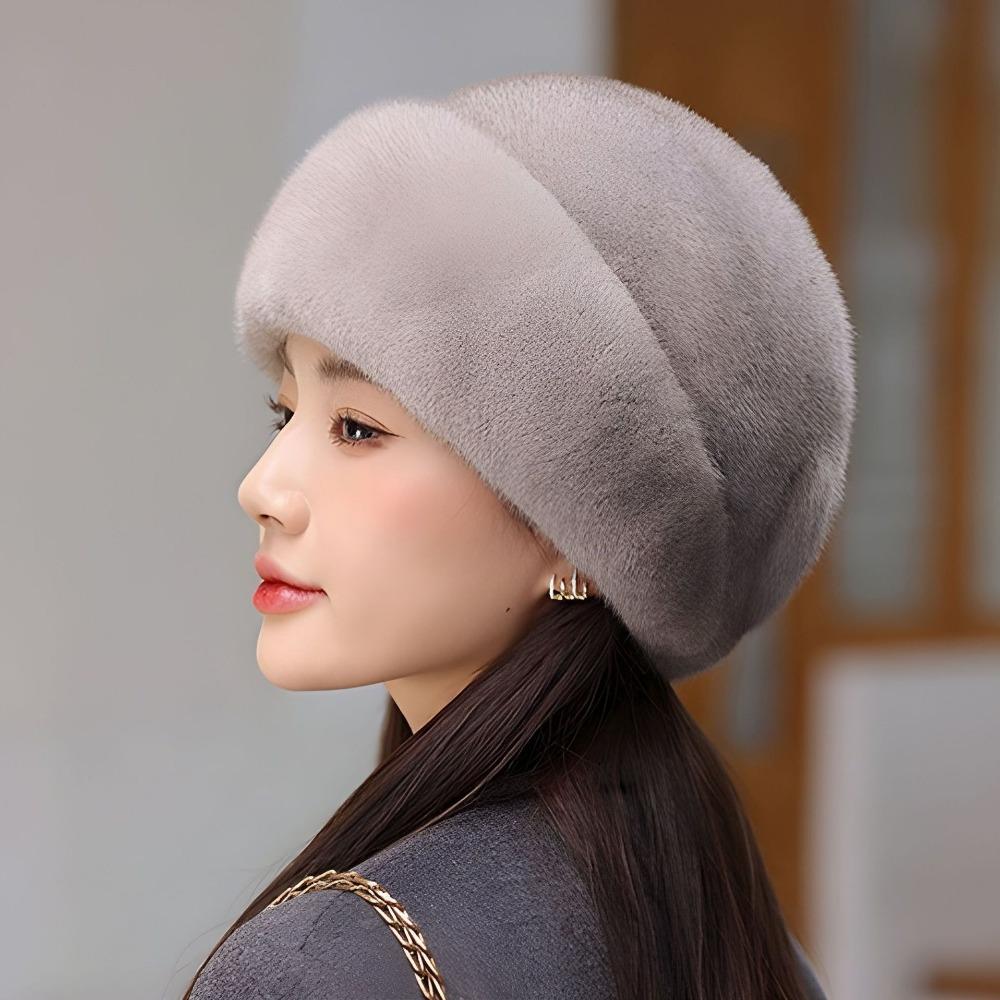 Environmentally Friendly Mink Fur Hat for Women Autumn and Winter Mink Fur Beret Warm Ear Protection Fur Hat Fashionable Ladies Fur Hat