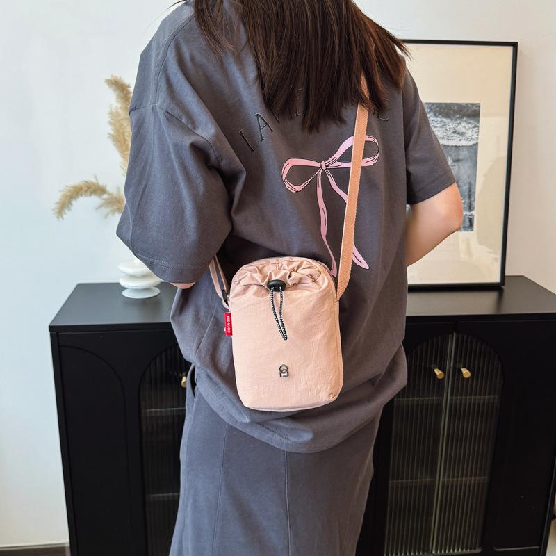 Canvas bag women's summer versatile new niche design messenger bag casual mobile phone bag