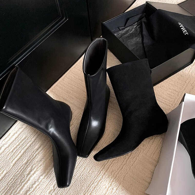 Cowhide Version~ Niche New Retro Short Boots, Wedge Heel Medium Tube, Loose Sleeve, Knight Boots, Chimney Leather, Versatile Medium