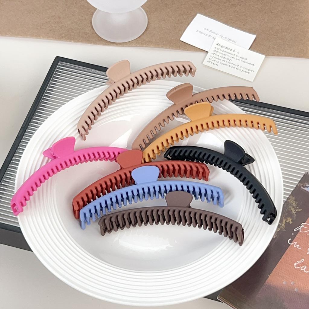 Simple Large Hair Claw Clips Plastic Hair Clips Matte Color Shark Clips Women Hair Accessories Daily Headwear