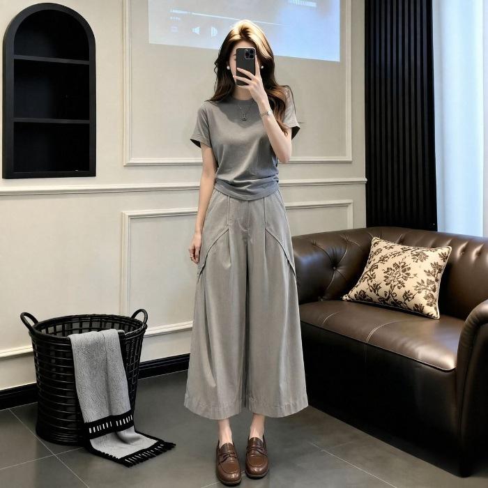 Korean Minimalist Suit Women's Summer New Slim-fitting and Thin Short-sleeved T-shirt Pleated Wide-leg Pants Two-piece Set