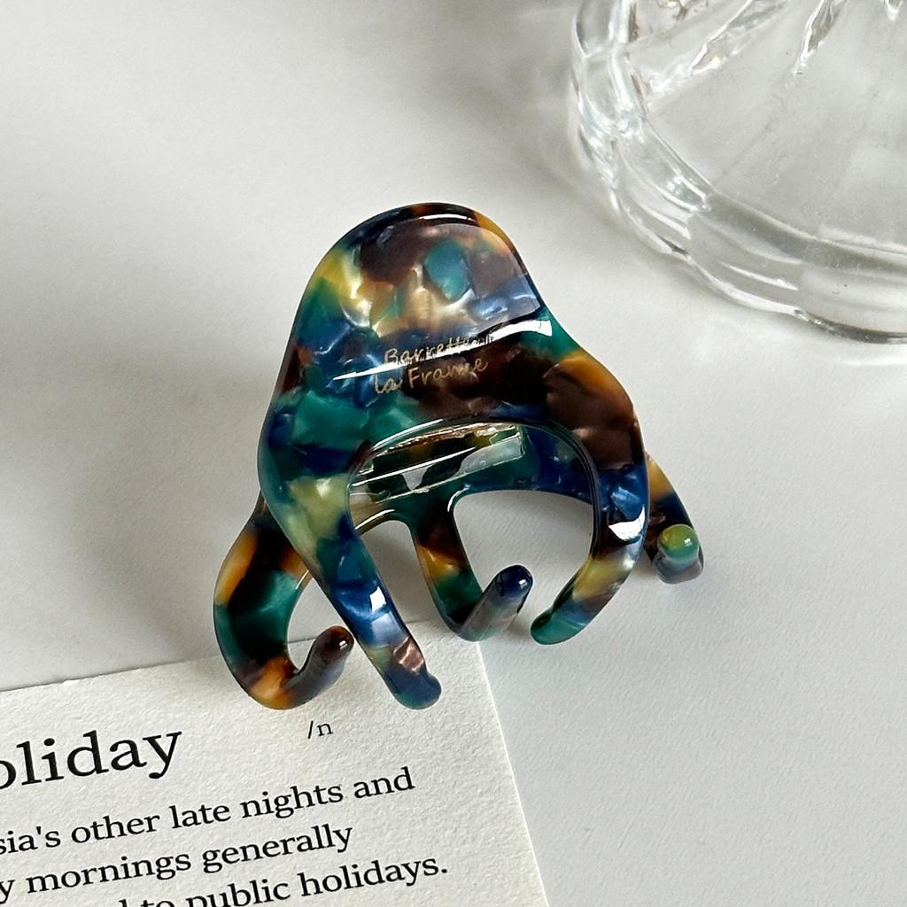 Elegant Korean Design Small Hair Claw Clip Chic Classy Hair Accessory Perfect For Everyday Use