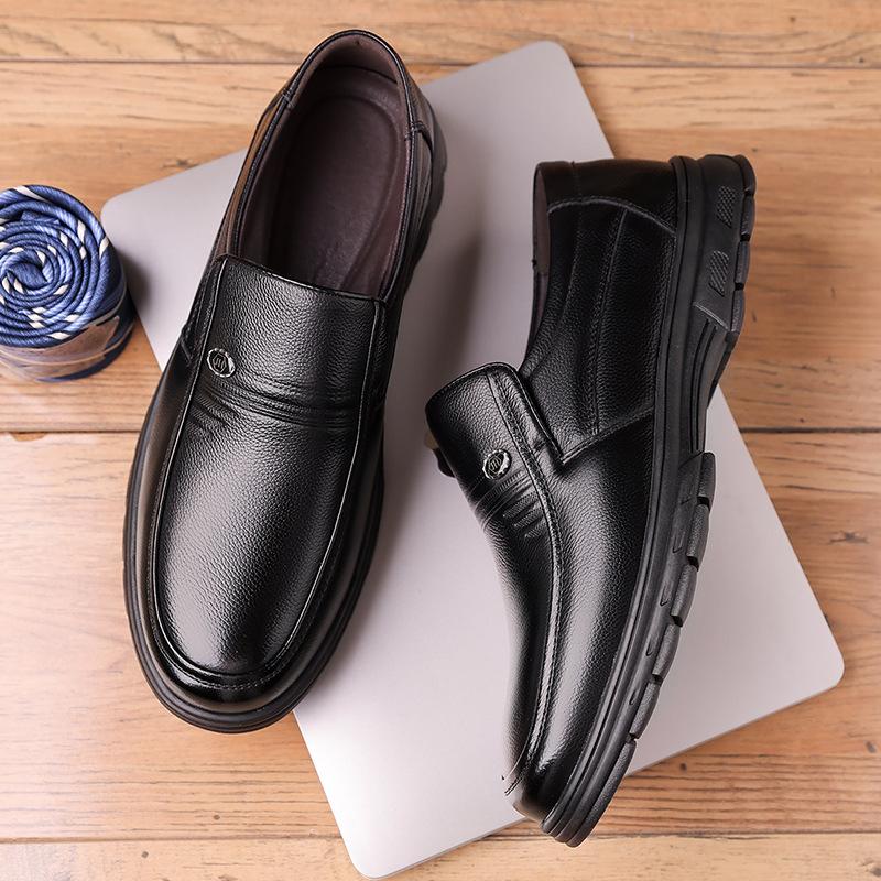 

Middle-aged men s leather shoes men s leather breathable autumn new thick-soled casual shoes non-slip soft-soled one-pedal men s shoes 45