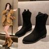 Han Shu's same ins2025 autumn new retro short boots women's spring and autumn single boots thick heel pointed western cowboy boots.