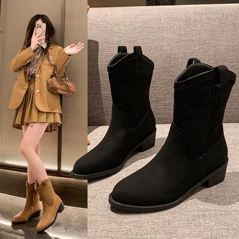 Han Shu's Same Ins2025 Autumn New Retro Short Boots Women's Spring and Autumn Single Boots Thick Heel Pointed Western Cowboy Boots.