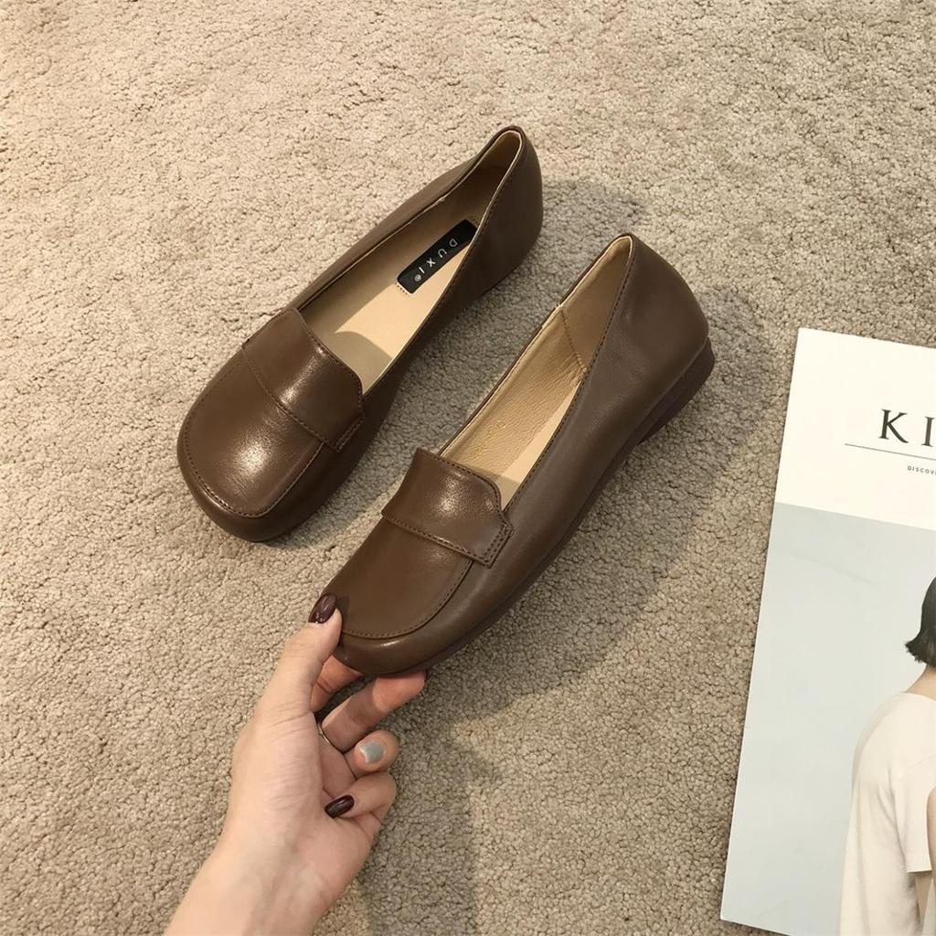 Retro round head soft leather small leather shoes female 2025 spring new fairy gentle shallow mouth flat bottom loafers night wind fat