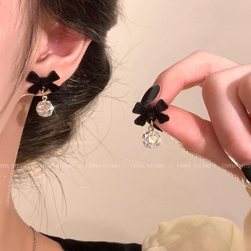 Black Bow Flocking Earrings Women's Light Luxury Design Earrings Autumn and Winter Ear Jewelry