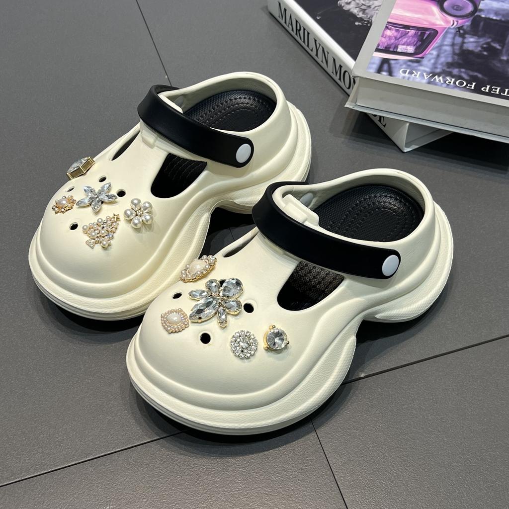 Pearl rhinestone hole shoes women's 2025 summer new outer wear heightened thick-soled breathable non-slip bag head cool slippers