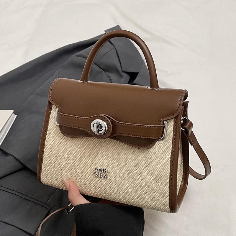 

Korean retro fashionable contrasting colors splicing portable small square bag casual versatile temperament commuting advanced sense messenger women s