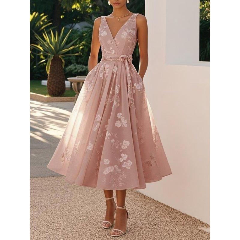 Vestido Feminino Rosa Claro sem Mangas com Bordado Floral e Laço na Cintura