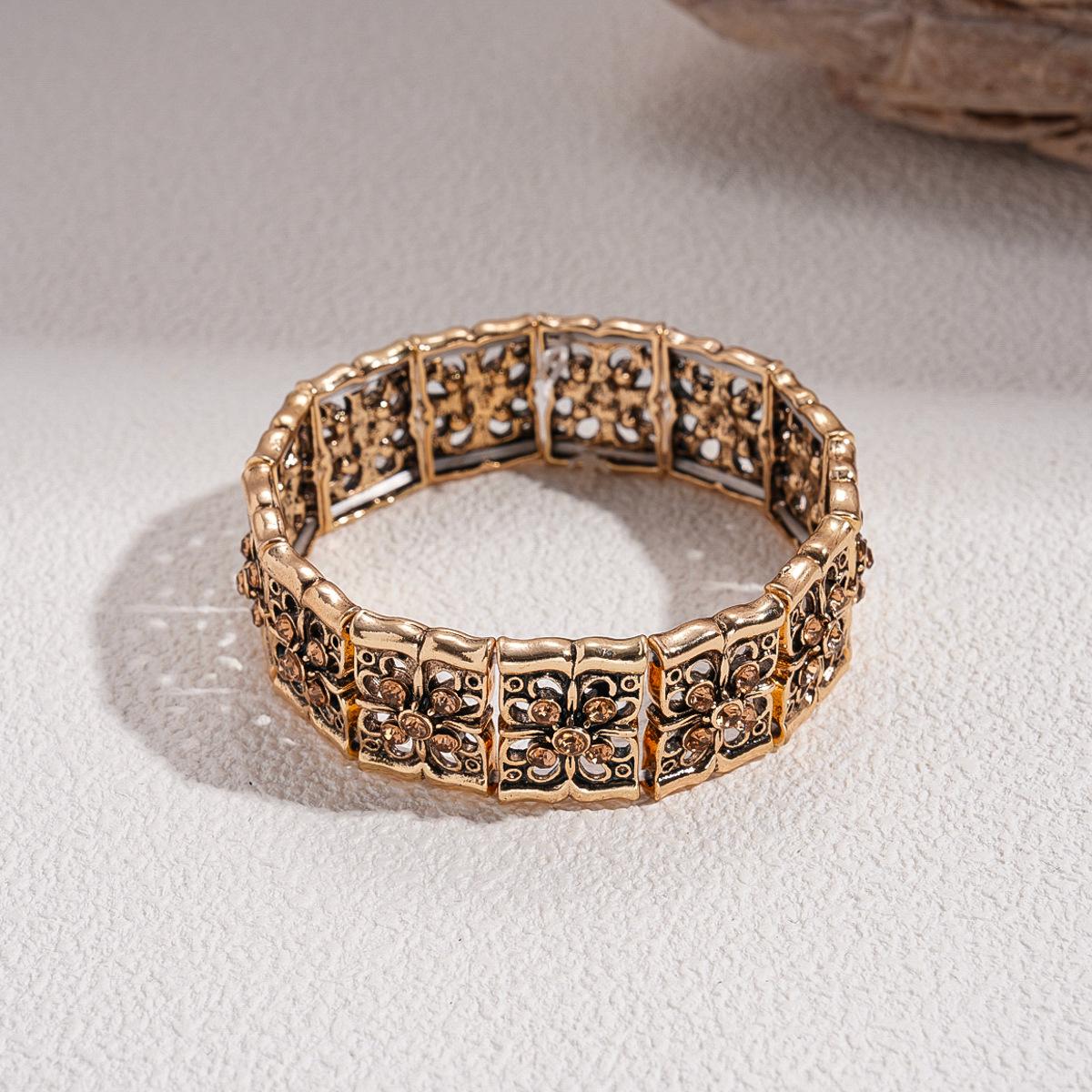 

Wind zircon, tiger s eye, beaded round elastic bracelet, geometric jewelry.