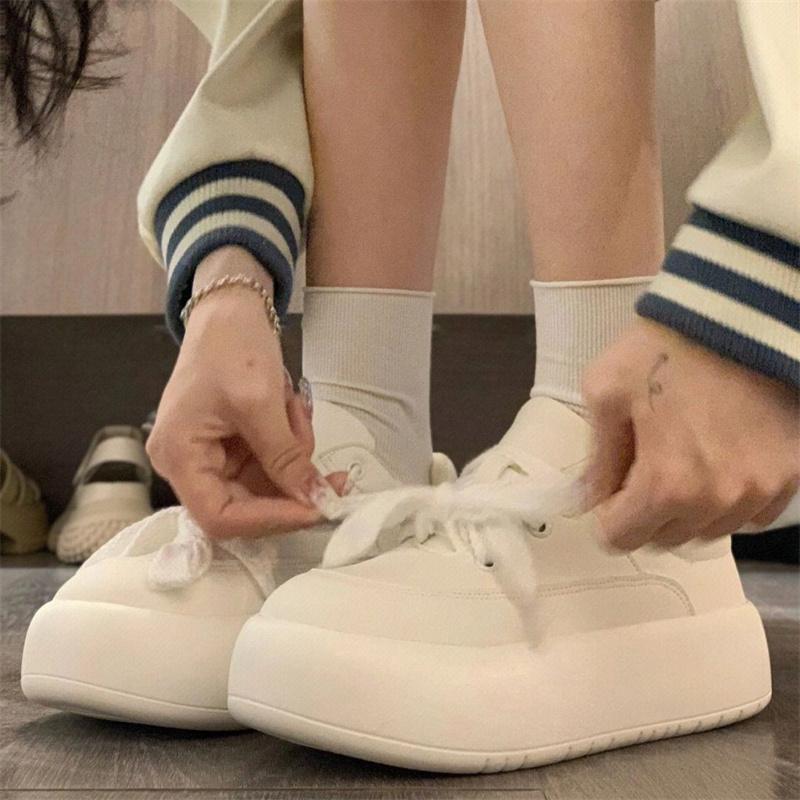 Spring and Autumn New Style Fashionable  Comfortable Leather Large-toe Bread Shoes Comfortable Casual Thick-soled Sneakers