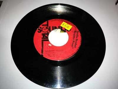 7inch Record OSCAR HARRIS THE TWINKLE STARS Soldiers PrayerMake This Night A S TG2 Total Sounds 1971 Jamaica Blues Used