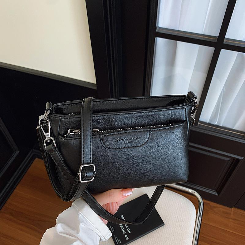 

Bag Women s Large Capacity 2025 New Autumn and Winter Versatile Messenger Bag One Shoulder Underarm Bag Commuter Mother and Child Small Square Bag чёрный