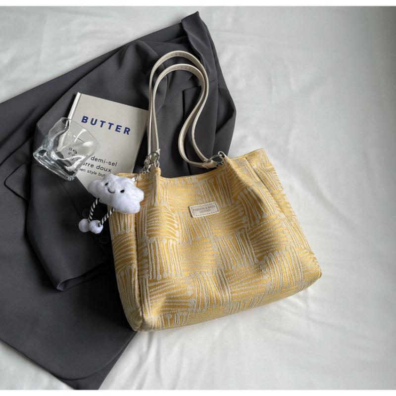 Korean Fashionable Canvas Large Tote Bag for Women - 2025 New, Versatile, Large Capacity Shoulder Bag, Perfect for Autumn and Winter.